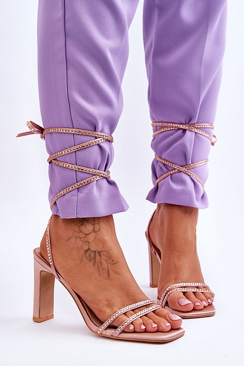 Sandals with ankle laces