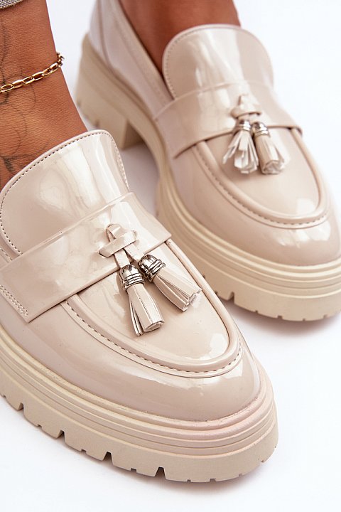 Loafers with bangs