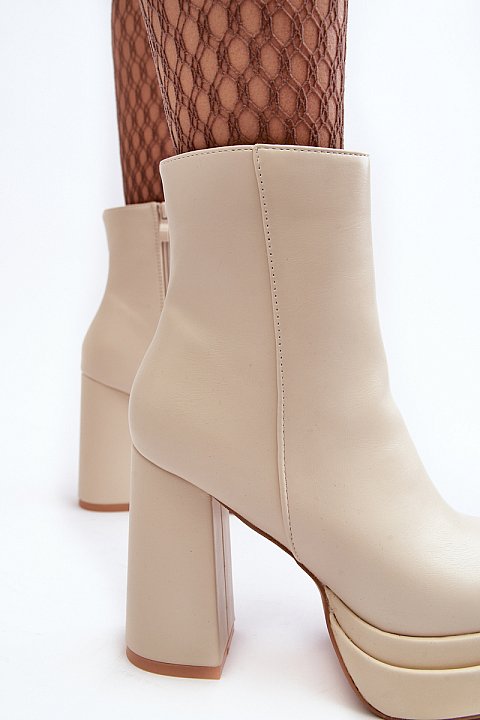 Ankle boots with heel and platform