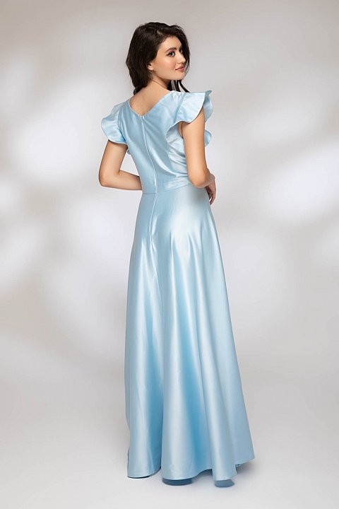 Long dress with ruffles