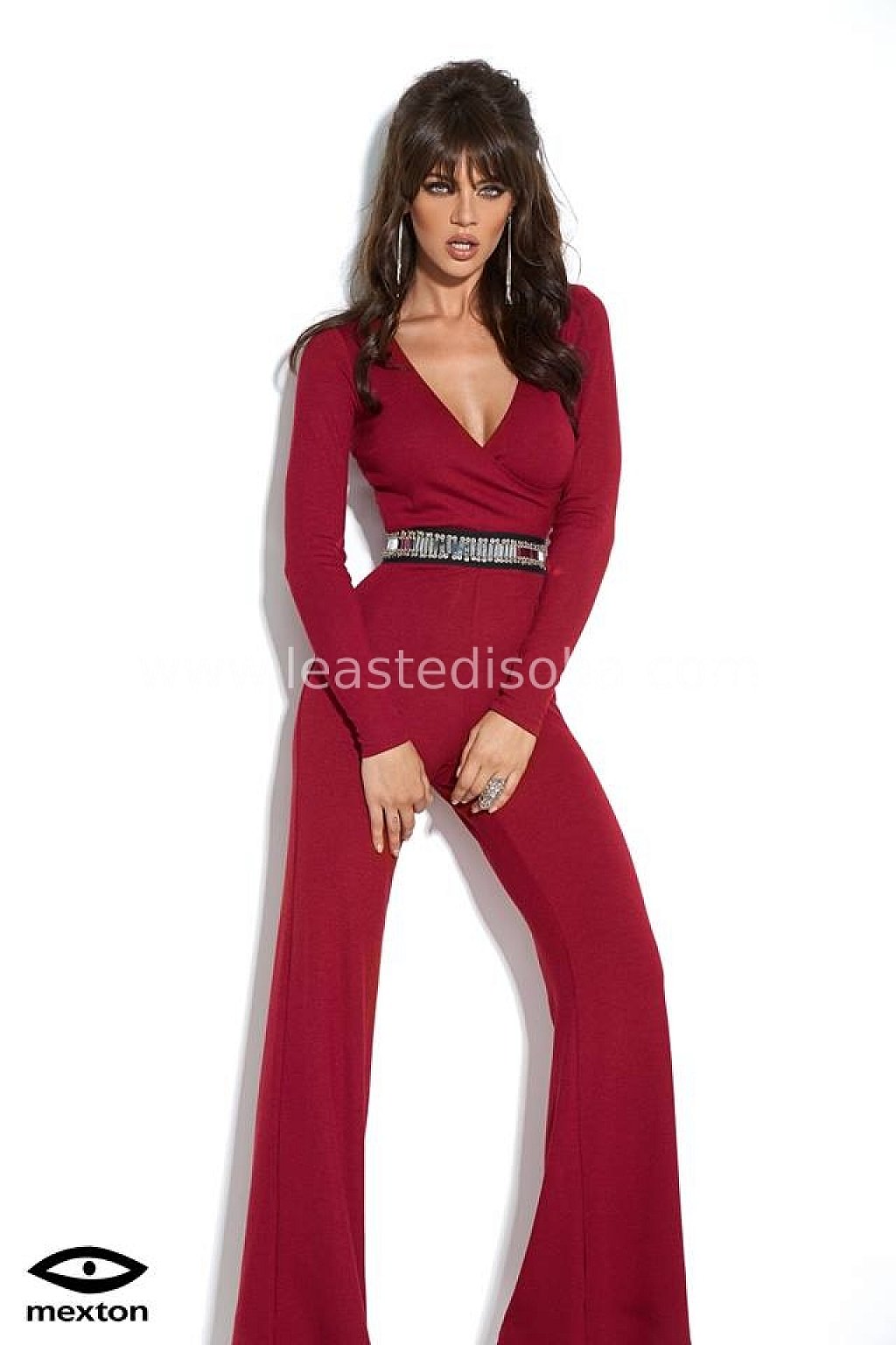 Tuta rossa elegante con pantalone svasato e cintura gioiello - Le Aste di  Sohà
